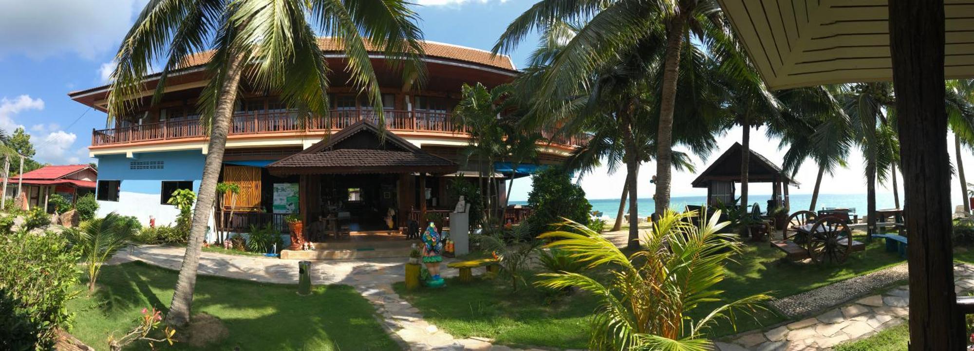 First Villa Beach Resort Baan Tai Luaran gambar